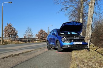 Tragischer Unfall am Dienstag: Autofahrer stirbt im Zwickauer Westen - Ein Autofahrer starb am Dienstagnachmittag nach einem Unfall im Zwickauer Westen.