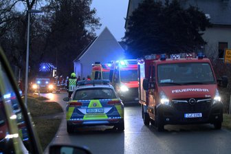 Tragisches Unglück kurz vor Heiligabend in Crimmitschau: 84-Jähriger stirbt bei Brand - Bei einem Brand im Crimmitschauer Ortsteil Gablenz ist am Dienstag ein Mann gestorben.