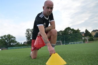 Trainer des FC Stollberg: „Abstieg wäre ein enormer Rückschritt“ - Seit 2020 seht Rico Knopf an der Seitenlinie beim Sachsenklasse-Vertreter aus Stollberg. Zuvor trug er selbst viele Jahre das Trikot der Stollberger.