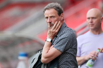 Trainerfrage beim FC Erzgebirge Aue: Entscheidung naht – sieben Kandidaten im Rennen - Sportvorstand Jens Haustein hat in Ingolstadt den ersten Liga-Sieg des Jahres miterlebt – im siebzehnten Anlauf.