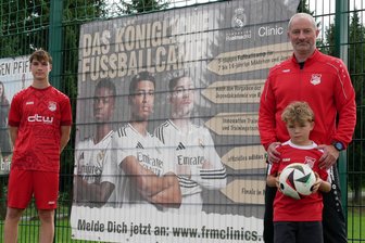Trainingskonzept von Real Madrid wird bald im Erzgebirge umgesetzt - Mirko Bilz und die Nachwuchs-Fußballer des VfB Zöblitz freuen sich auf das anstehende Fußballcamp.