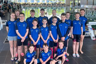Trainingslager zahlt sich aus: Schwimmer aus Schneeberg nutzen Wonnemonat optimal - Beim Swim-Erz-Meeting in Freiberg wussten auch die Talente des SV Schneeberg zu überzeugen.