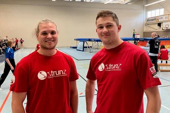 Trampolin-Duo des ESV Lok Zwickau: Auf Umweg in die deutsche Spitze? - Für Moritz Ziesler (links) und Tony Schmidtke war die Landesmeisterschaft am Samstag in der Sporthalle Mosel auch ein wichtiger Test für den Deutschland-Cup am 4. November in Wolfsburg.