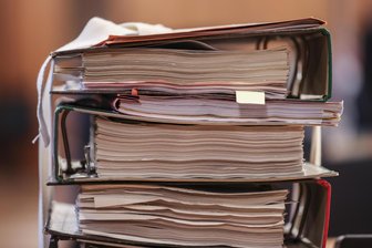 Transparenzplattform für Sachsens Bürger: Landtag verschiebt Start bis 2028 - Digitale Informationen aus Staats-Akten statt Papierberge war der Anspruch an Sachsens Transparenzplattform für die Bürger. Die wurde nun gestoppt und auf 2028 verschoben.