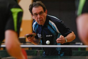 Trauer nicht nur bei Falkenauer Tischtennisspielern: Langjähriger Abteilungsleiter und Trainer verstorben - So kannte man Roland Stapf beim TSV 1888 Falkenau: immer mit viel Einsatz beim Tischtennis.
