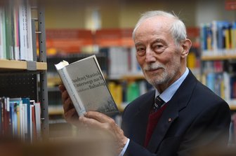 Trauer um Verleger und langjährigen Förderer der Stadtbibliothek - 