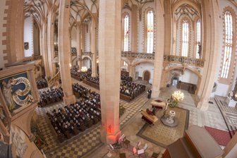 Trauergottesdienst für ehemaligen Landrat und seine Frau - Eine Region nimmt Abschied: Trauergottesdienst für Maria und Jürgen Förster in der Sankt Annenkirche.
