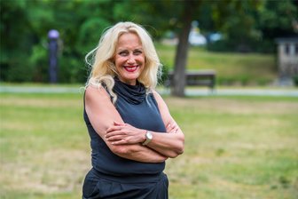 Trauung im Nachbarbüro: Aue-Bad Schlemas Stadtsprecherin Jana Hecker hat geheiratet - Aues Stadtsprecherin Jana Hecker hat geheiratet.