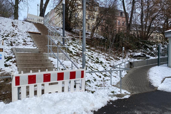In Mittweida ist die Treppe hinter Lidl gesperrt.