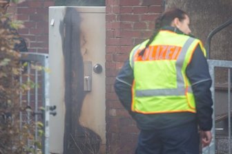 Tresorknacker lösen Brand in Schmuckgeschäft aus -