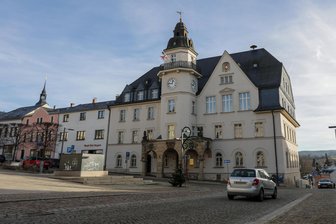 Treuen sagt Nein zur Übernahme zweier Straßen - Im Treuener Rathaus ist die Übernahme zweier Straßen verweigert worden.
