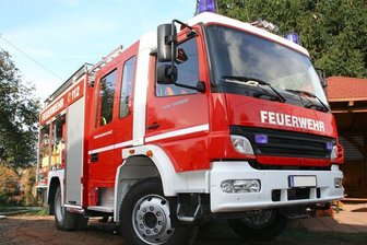 Treuen/Zwickau: Wind entfacht Feuer erneut -