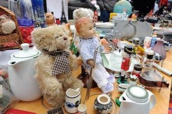 Trödel und Antikes zum Sammler-Markt -