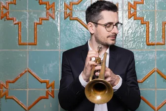 Trompetensound im Stadthallenpark: Maik Krahl kommt zum Parksommer - 