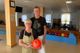 Trotz 1200 Stammgästen: 1. Bowlingcenter Reichenbach schließt - Kerstin und Steffen Rudolph nehmen Abschied vom 1. Bowlingcenter in Reichenbach. Ende Juni ist Schluss.