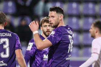 Trotz 60 Minuten Überzahl: Erzgebirge Aue verschlampt Heimsieg gegen Ingolstadt - Aus und vorbei. Der FC Erzgebirge Aue muss sich im Heimspiel gegen Ryan Malones Ex-Verein FC Ingolstadt mit einem Zähler begnügen - trotz Überzahl.