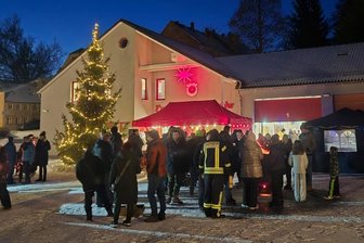 Trotz eisiger Temperaturen: Wintergrillen in Penig begeistert - 