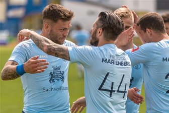 Trotz erneuter Niederlage: Marienberg präsentiert sich in der Fußball-Oberliga mit neuem Mut - und neuen Gesichtern - Erzielte in Krieschow sein siebentes Saisontor für Motor Marienberg: Kevin Werner (links).