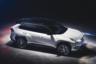 Trotz Fahndung mit Blitzerfotos: Drei weitere Toyotas in Chemnitz gestohlen - Das Toyota-Modell RAV4 (im Bild) steht bei den Dieben hoch im Kurs.