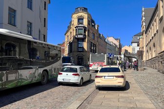Trotz Fahrgast-Rekord: Hat das Bus-Rendezvous am Postplatz in Reichenbach bald ausgedient? - Beim Rendezvous der Busse am Postplatz in Reichenbach stockt der Verkehr immer wieder.