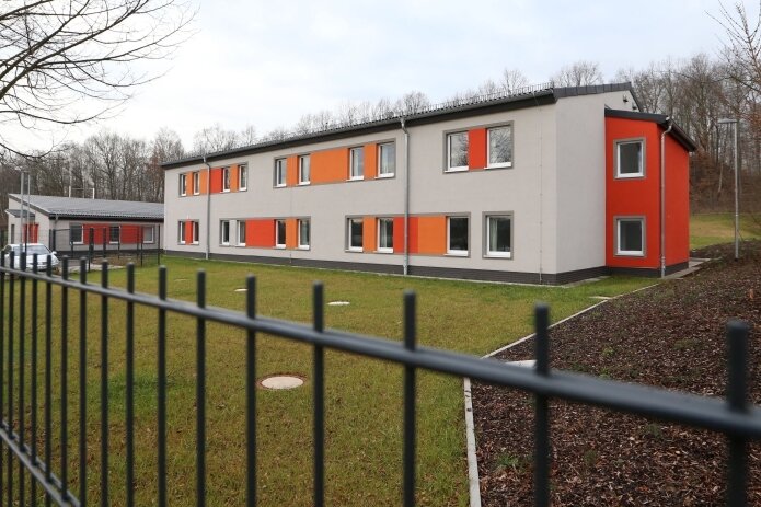 Trotz Klage vor Gericht: Asylbewerberheim wird bezogen - Das neue Asylbewerberheim auf dem Auersberg.