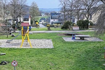 Trotz knapper Kasse: Meinersdorf bekommt einen neuen Spielplatz - Spielplätze müssen ständig gewartet und in Abständen erneuert werden. Im Foto: In den Spielplatz auf dem Platz der Jugend wurden 2019/2020 rund 11.000 Euro investiert.