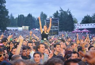 Trotz Regen: Partystimmung am Stausee Rabenstein - 