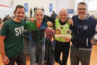 Trotz Rekordjahr beim Stadtradeln 2025: „Chemnitz ist eine fahrradunfreundliche Stadt“ - VW-Motorenwerker, die mit Muskelkraft unterwegs sind: Tom Ludewig, Ronny Müller und André Poscher (v.l.). Mario Blank (r.) begleitete sie.