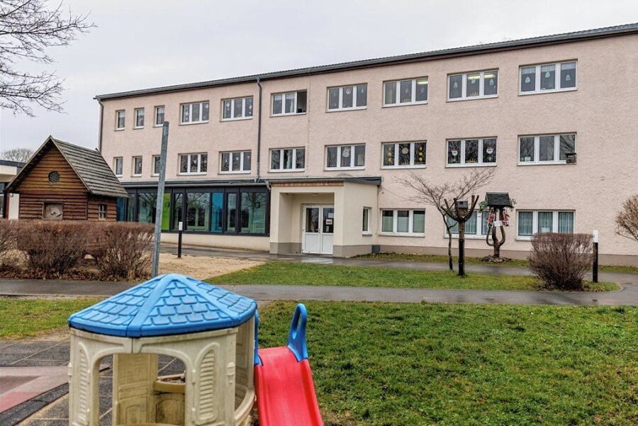 Trotz Sparkurs: Wofür Crottendorf 2023 Geld ausgeben will - Die Crottendorfer  Kindertagesstätte "Bärenkinder" soll mit einer Fotovoltaikanlage ausgestattet werden. Es ist nicht das einzige Gebäude.