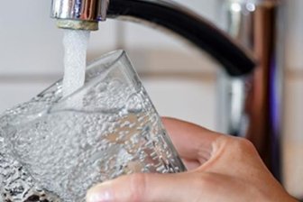 Trotz Trockenheit gibt es ausreichend Trinkwasser - Wegen der Versorgung mit Trinkwasser muss sich in der Region momentan keiner Sorgen machen. 