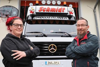 Truck-Erz-Festival, die PS-starke Party zu Pfingsten im Erzgebirge: Das ist geplant - Jenny Vierig und Michael Schmidt freuen sich aufs Truckerz-Festival 2026 am Oberbecken.