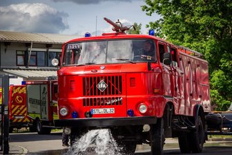 Tschüss, du treuer W 50: Geliehenes DDR-Feuerwehrauto aus dem Erzgebirge geht in Rente - Der W 50 von Jürgen Findeklee war als Leihgabe für die Freiwillige Feuerwehr in Burkhardtsdorf seit 2007 im Einsatz.