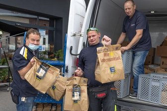 Tüten für Bedürftige - 