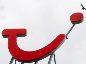 Tui will Geld für abgesagte Reisen nun schnell erstatten -  
          Tui hat Urlaubern in der Krise Rückzahlungen angeboten - aber zunächst Probleme mit den Erstattungen gehabt.