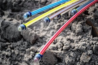 Turbo-Internet für Schulen und Krankenhaus in Freiberg - Zehn Kilometer Glasfaserkabel sollen in Freiberg und Niederwiesa für 17 Schulen und das Kreiskrankenhaus verlegt werden.