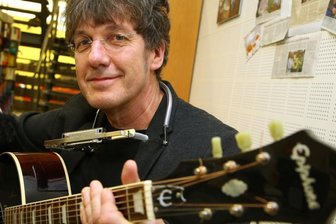Turbulentes Musical rund ums Fest - Lothar Becker im Jugendhaus in Hohenstein-Ernstthal. Hier wurde für das Musical geprobt. Im Dezember ist es an mehreren Orten in der Region zu erleben.