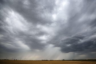 Turbulentes Wetter setzt sich fort - Gewitter sind insbesondere heute und morgen in Sachsen, Sachsen-Anhalt und Thüringen zu erwarten. (Symbolbild)