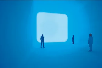 Turrell-Raumschiff landet im Erzgebirge: Wie die neue Lichtinstallation am Purple Path funktioniert und welche Geschichte dahinter steckt - In der Welt des James Turrell: Blick in die Lichtinstallation „Beyond Horizons 2025“ im erzgebirgischen Oelsnitz.