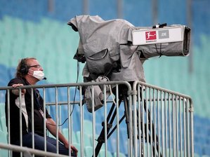 TV-Poker zwischen Geheimnissen und komplizierter Taktik -  
          Der Milliarden-Poker der Fußball-Bundesliga beginnt.