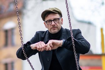 TV-Star Hendrik Duryn rechnet mit Generation-Z-Kritik ab - Schauspieler Hendrik Duryn hält nichts von pauschaler Kritik an der Generation Z. (Archivbild)