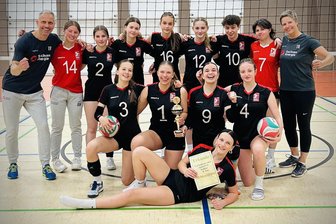 U-20-Volleyballerinnen des VSV Fortuna Göltzschtal feiern das Double - Die U-20-Volleyballerinnen des VSV Fortuna Göltzschtal haben in dieser Saison Meisterschaft und Pokal gewonnen.