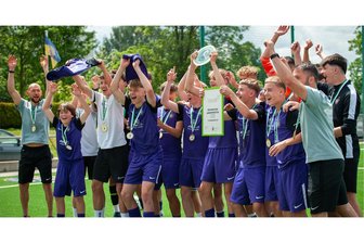 U15-Veilchen hinterlassen ihren Nachrückern ein tolles Vermächtnis - Die C-Junioren der Veilchen hatten allen Grund zum Jubeln.