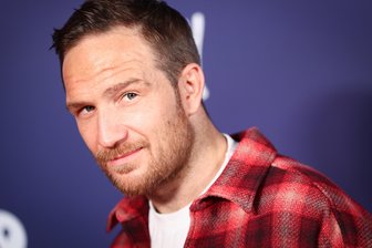Über den Alkohol im Film und im Leben: Schauspieler Frederick Lau im Interview - Frederick Lau ist ab Donnerstag mit einem neuen Film im Kino zu sehen: In "One for the Road" spielt er den Alkoholiker Mark.