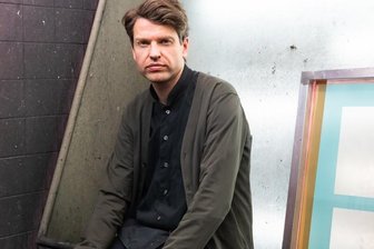 Über den Burgstädter Maler Robert Schwark: Der Junge mit der eigenen Handschrift - Der Maler Robert Schwark stammt aus Burgstädt, hier in der Siebdruckwerkstatt Bethanien in Berlin-Kreuzberg.