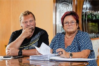 Über ein Euro pro Kilowattstunde: "Diese Strompreise sind ein Albtraum" - Preise jenseits von Gut und Böse: Jutta Kroschke und ihr Mann Dieter sollten ab dem 17. Oktober rund 1,06 Euro pro Kilowattstunde bezahlen. Das Ehepaar lebt in einem Ortsteil von Großweitzschen bei Döbeln und kommt laut eigenen Angaben auf einen Jahresverbrauch von etwa 3000 Kilowattstunden. 