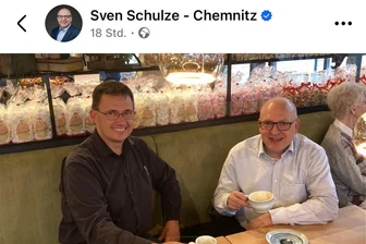 Über einen Post von Oberbürgermeister Sven Schulze und die „gesammelte Chemnitzer Meckerrunde“ - Auf einen Kaffee bei „Emils" im Kaufhof.
