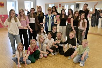 Über Mosel auf die internationale Bühne: Die TSG Rubin Zwickau ist Gastgeber für die besten Hip-Hop-Tänzer aus ganz Ostdeutschland - Bei der TSG Rubin Zwickau – im Foto ein Teil des 67-köpfigen Teams des Vereins für Samstag – ist die Vorfreude auf die Ostdeutsche Meisterschaft bereits groß.