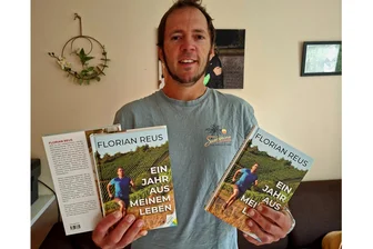 Über Reichenbach auf den WM-Thron: Warum das Vogtland im Buch von Ultraläufer Florian Reus eine besondere Rolle spielt - Ultraläufer, Winzer und jetzt auch Autor: Florian Reus aus Würzburg unternimmt in seinem Buch einen unterhaltsamen Abstecher nach Reichenbach.