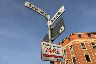 Überfall auf 19-Jährigen im Plauener Zentrum: Hat wirklich niemand etwas mitbekommen? - Hier ist der 19-Jährige seinen Angaben nach am Sonntag überfallen worden.