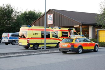 Überfall auf Aldi: Räuber fesseln Verkäuferinnen - Bei dem Überfall wurden zwei Verkäuferinnen leicht verletzt.